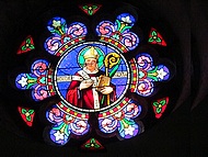 St Antoine l'Abbaye, vitrail