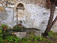 St Jean de Moirans, fontaine chemin de la source